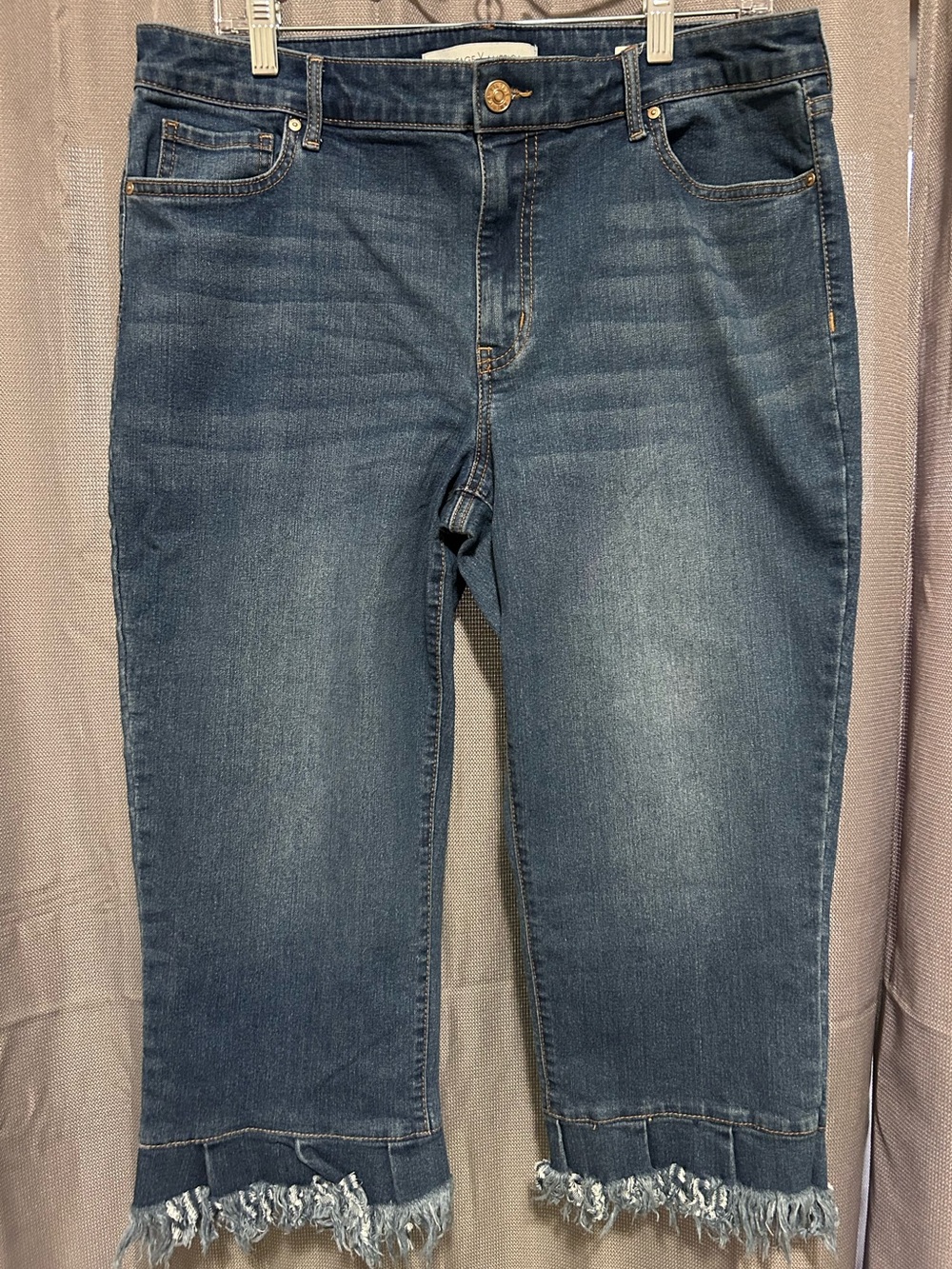 Vintage America Women’s Vintage Fringe Capri Blue Jeans